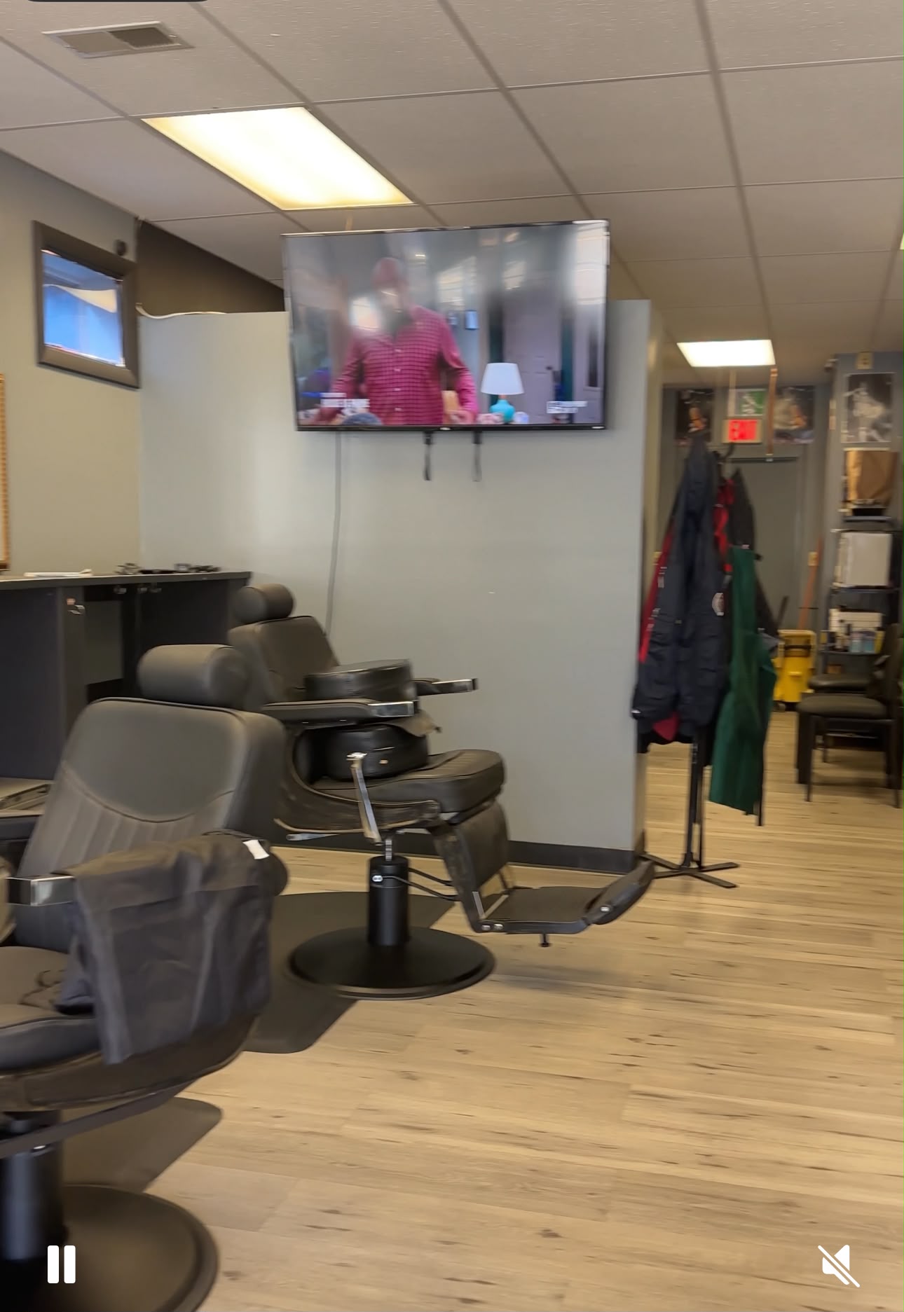 Inside Northeast Barbershop